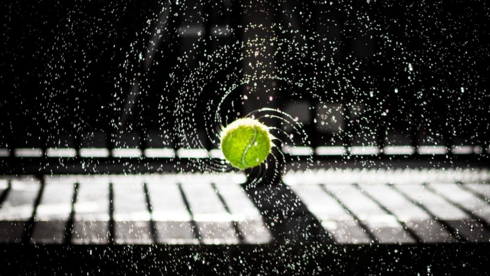 テニス　雨の日